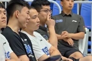 媒体人：浙江队利用自身缺陷&amp;王奕博双重身份限制他 很难让人共情